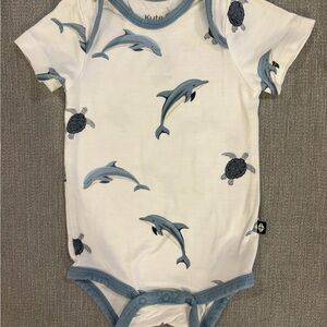 Kyte Baby Blue Dolphin Print Bamboo Bodysuit. Size: 0-3 mos. Like New. Unisex.